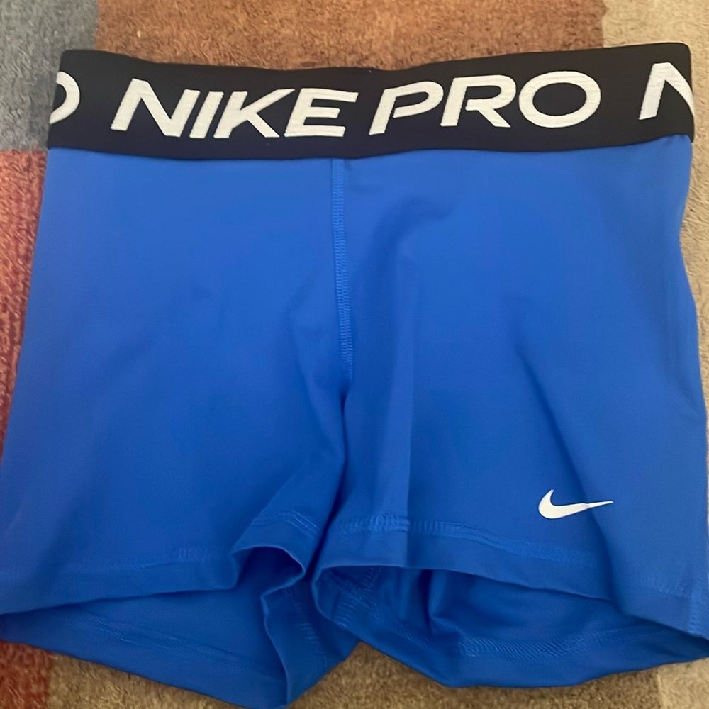Women’s Nike Pro